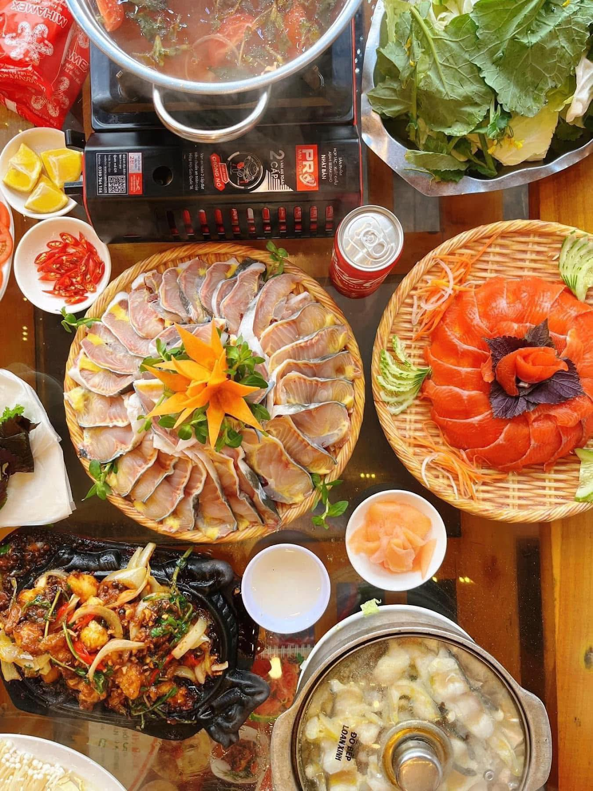 Lẩu cá hồi Sa Pa còn được biến tấu linh hoạt để phù hợp với khẩu vị đa dạng của thực khách.