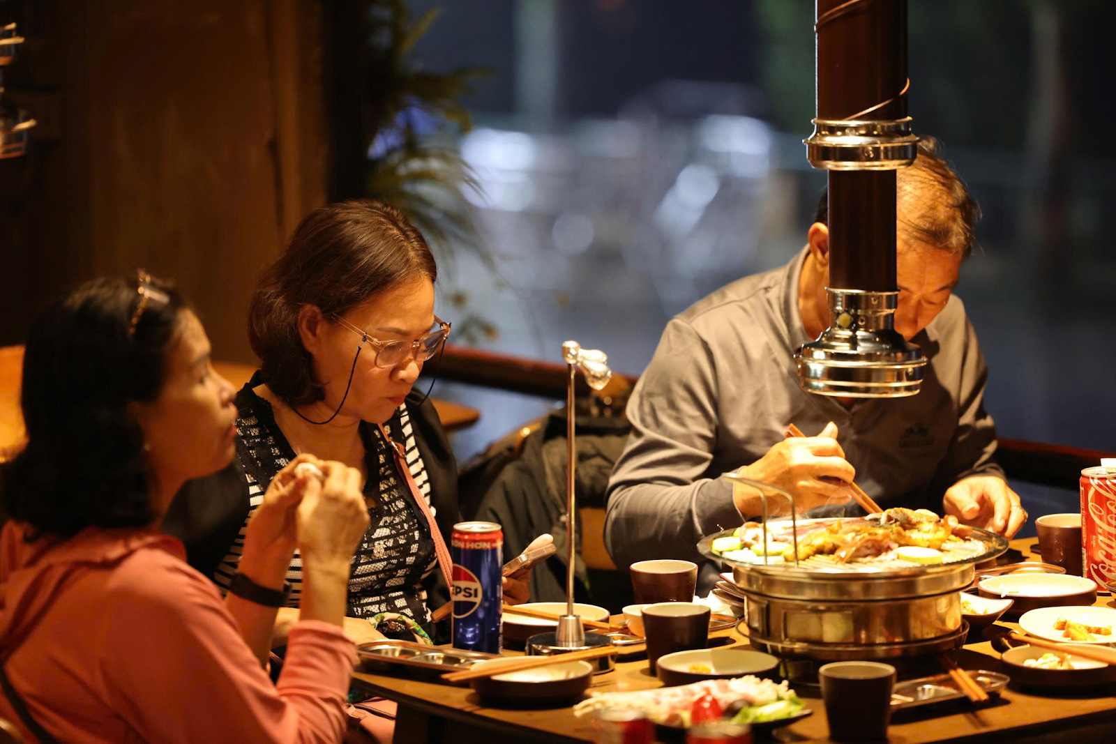 Dịp Tết là thời điểm lượng du khách đến Sa Pa tăng mạnh, kéo theo nhu cầu ăn uống tại đây cũng tăng theo.