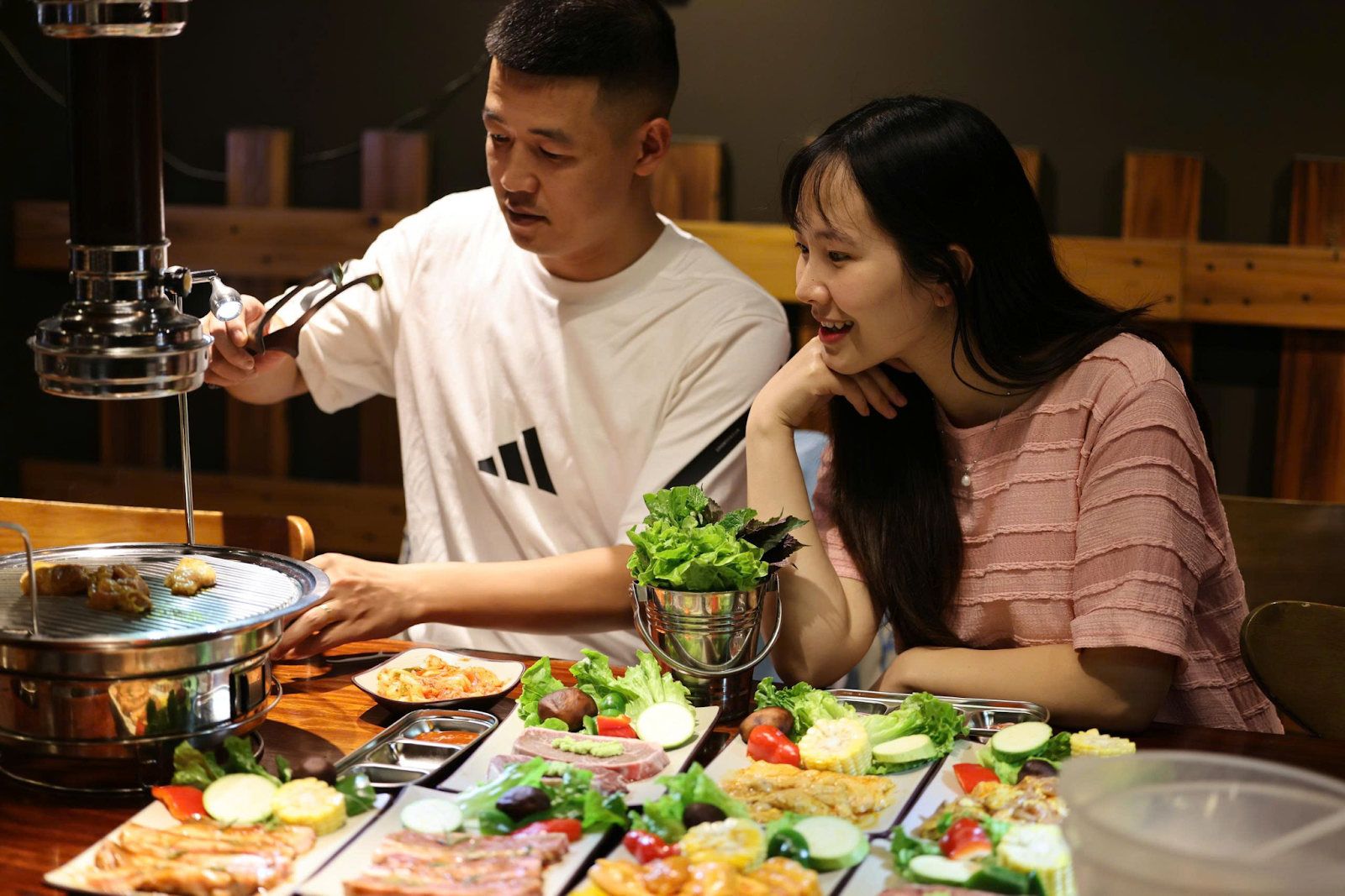 Hotpot Center mang đến một trải nghiệm ẩm thực ấm áp và gần gũi.