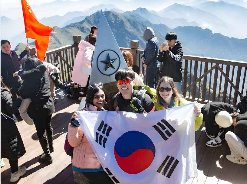 Sun World Fansipan Legend thường triển khai các gói vé combo dành riêng cho mùa lễ Tết.