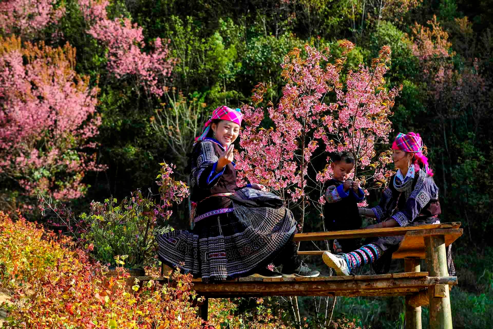 Du khách có thể cảm nhận nhịp sống yên bình của người dân tộc trong những ngày đầu năm. 