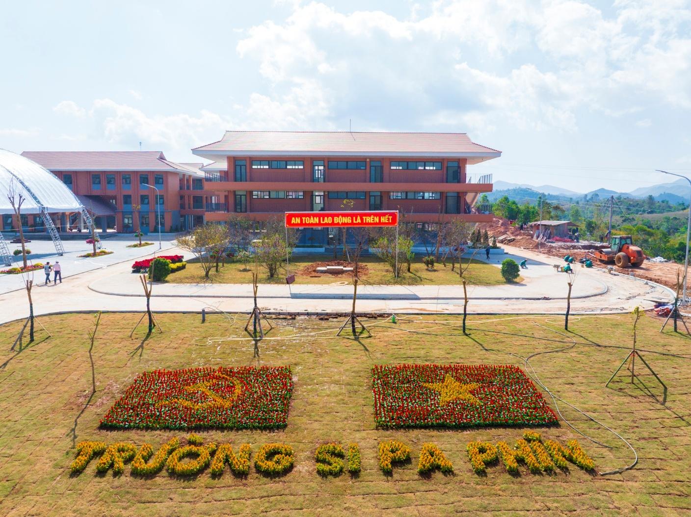 Sắp khánh thành trường học liên cấp hiện đại bậc nhất vùng biên giới Điện Biên