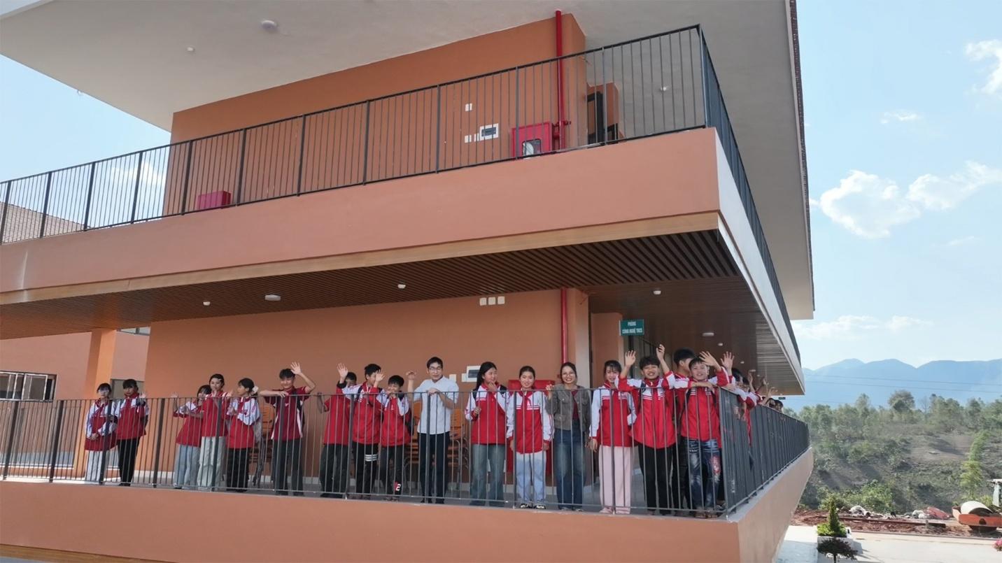 Sắp khánh thành trường học liên cấp hiện đại bậc nhất vùng biên giới Điện Biên