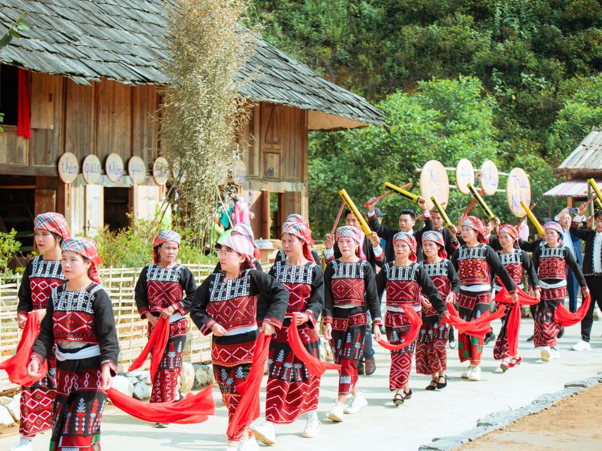 Bản Mây là điểm dừng chân lý tưởng để khám phá cảnh sắc núi non và trải nghiệm văn hóa vùng cao. (Nguồn: Sưu tầm)