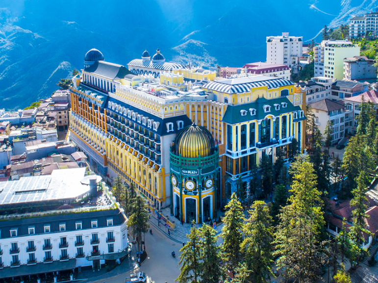 Sun Plaza Sa Pa là tòa nhà biểu tượng trong các địa điểm du lịch nổi bật tại Sa Pa