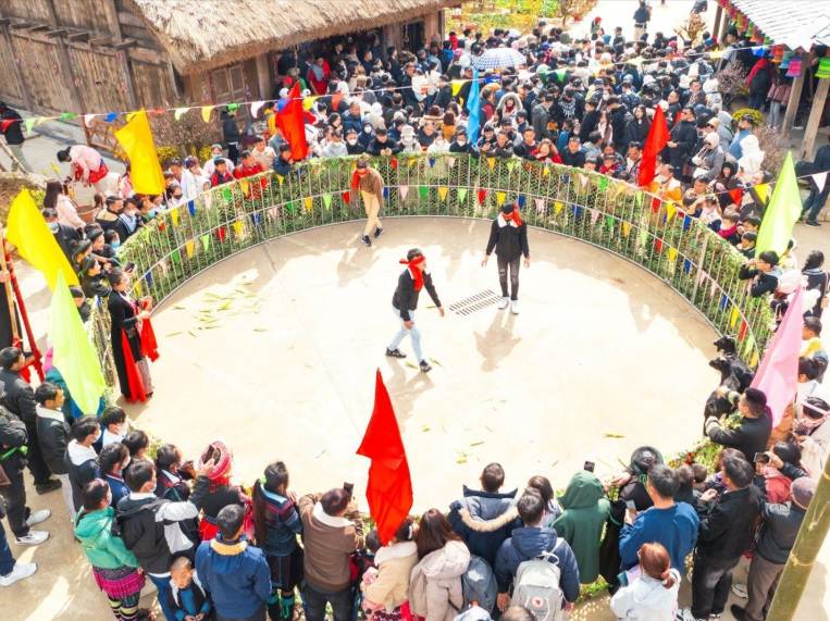 Lễ hội được tổ chức với mục đích cầu mong may mắn, sức khỏe, mưa thuận gió hòa. 