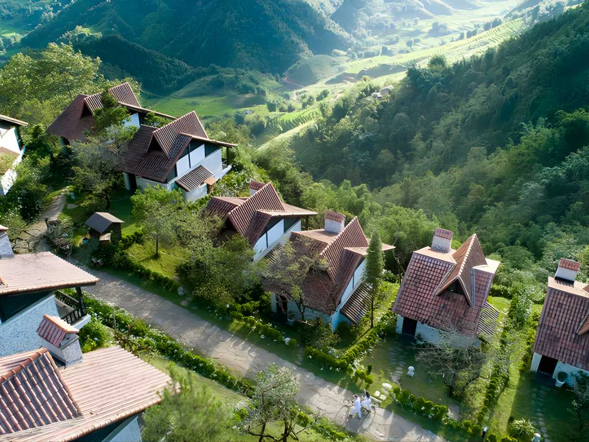 Theo ghi nhận từ các nền tảng dữ liệu du lịch về kỳ nghỉ lễ, Sa Pa thường ghi nhận lượng khách đặt phòng, tham quan tăng mạnh nên dẫn đến quá tải. 