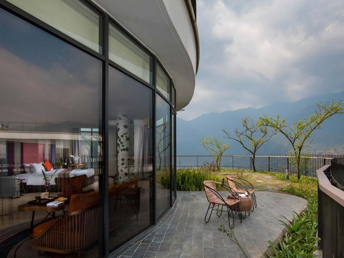 Pao’s Sa Pa Leisure Hotel với view nhìn ra núi non hùng vĩ, cảnh quan tuyệt đẹp 