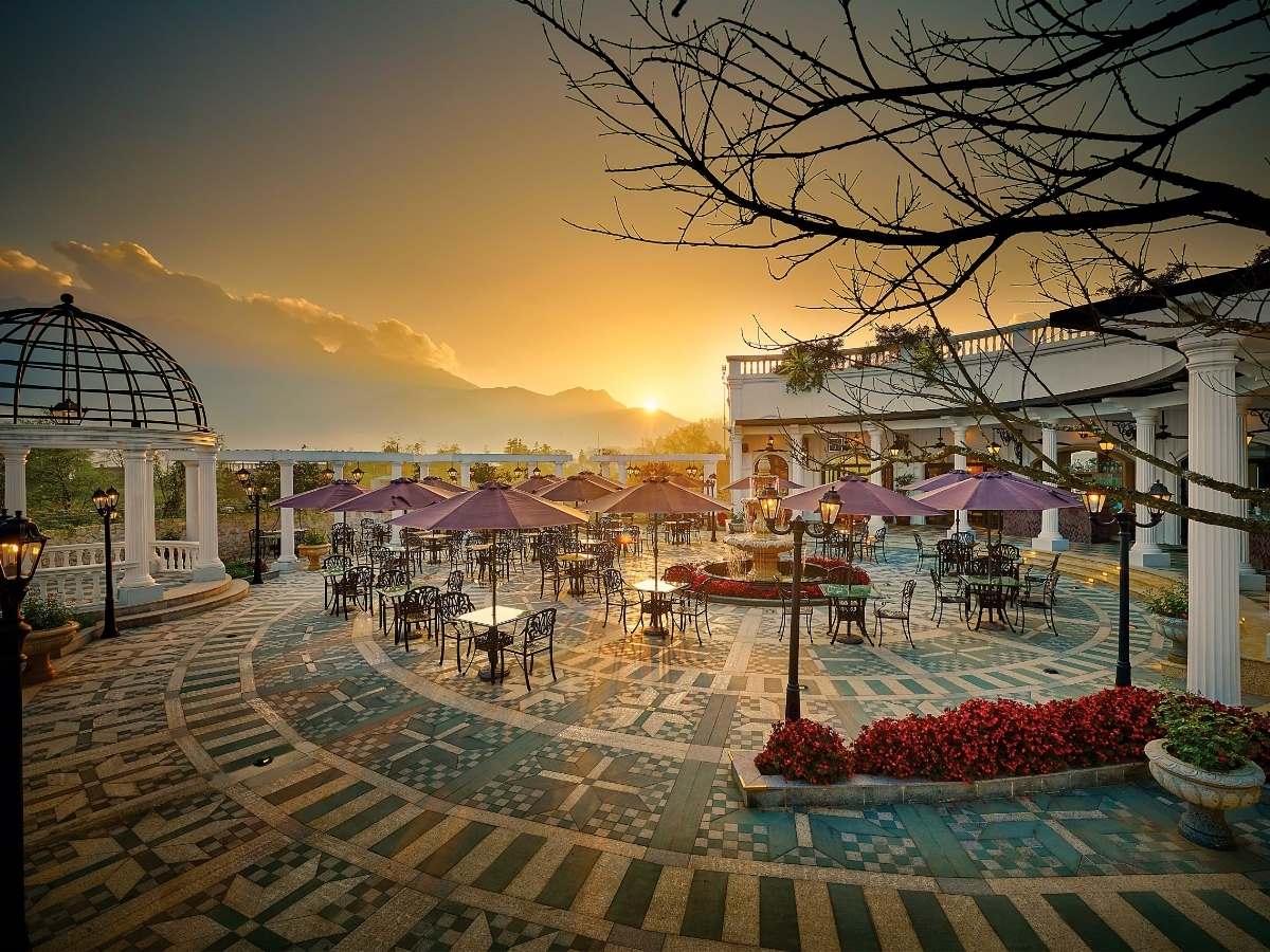 Silk Path Grand Sa Pa Resort and Spa với thiết kế sang trọng, khuôn viên thoáng đãng, rộng rãi 