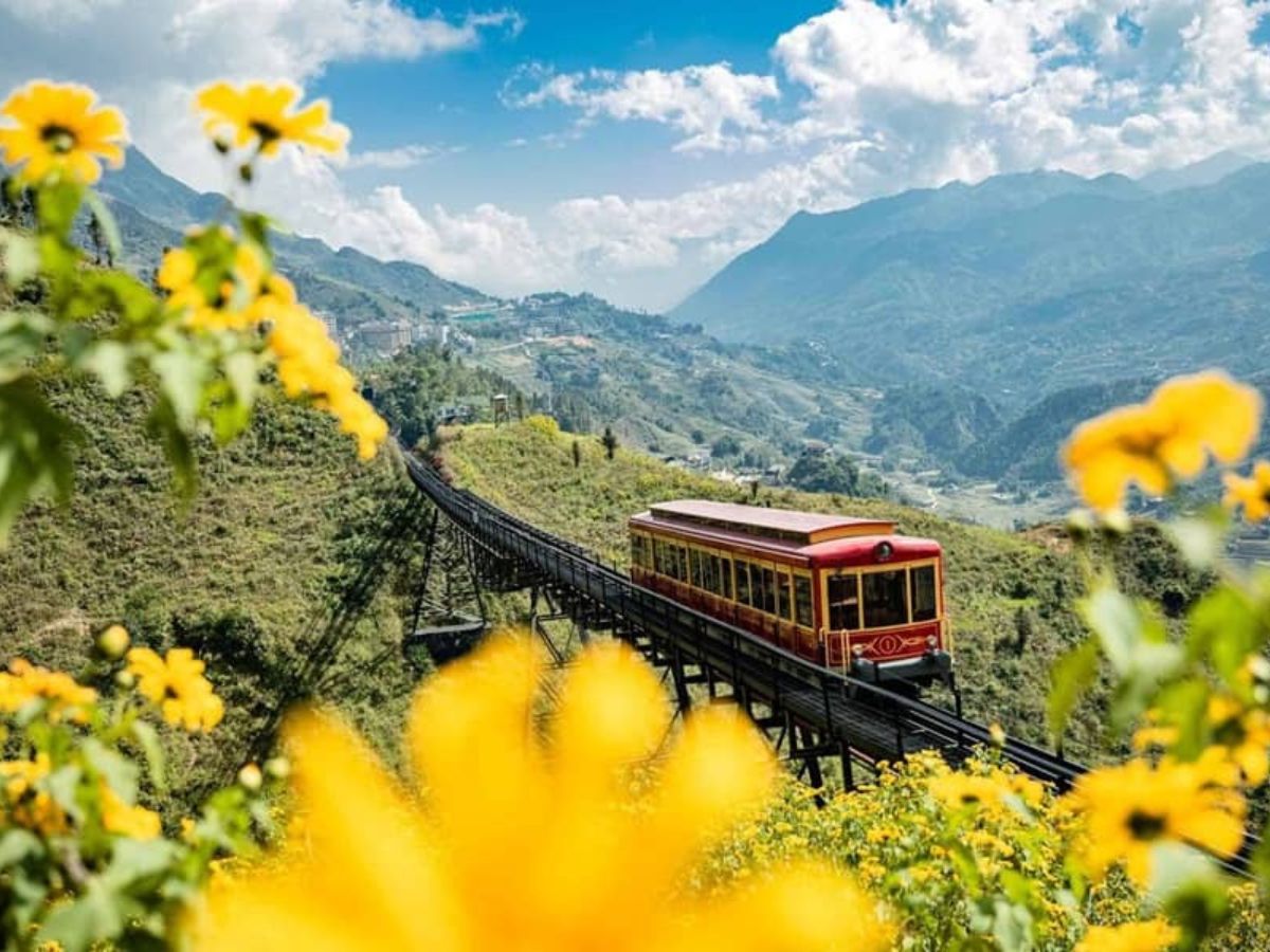 Hành khách trên tàu Mường Hoa có thể tận hưởng sự tiện lợi cùng dấu ấn văn hóa Sa Pa.