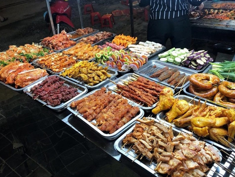 Những món nướng luôn là lựa chọn hàng đầu khi khám phá Sa Pa về đêm.
