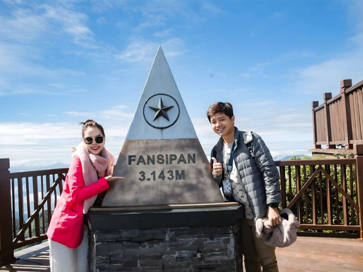 Khung giờ sáng sớm tại Fansipan mang lại ánh sáng đẹp, thuận lợi chụp ảnh.