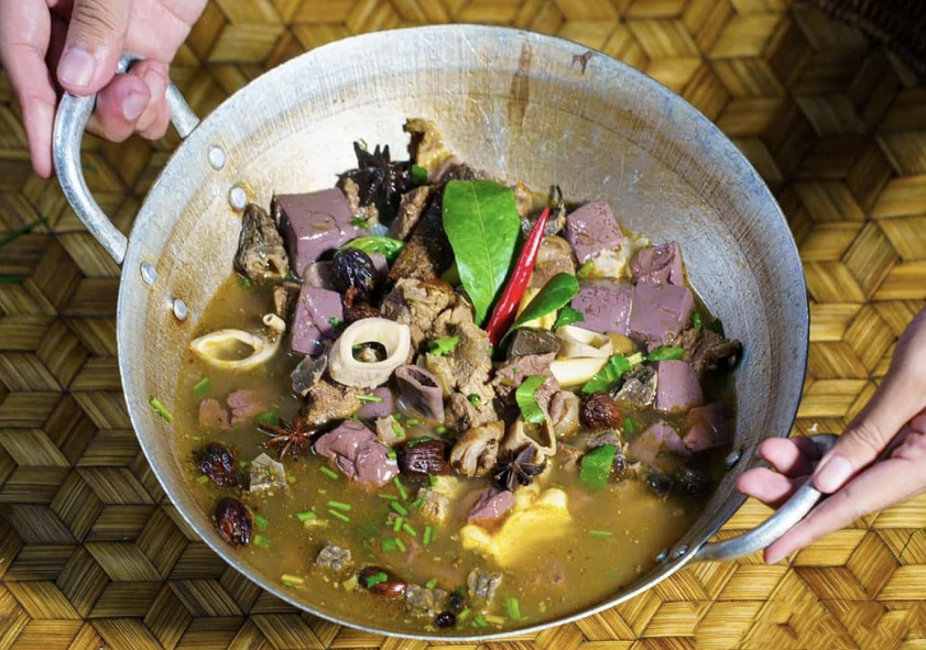 Thắng cố là món ngon đặc sản Sa Pa