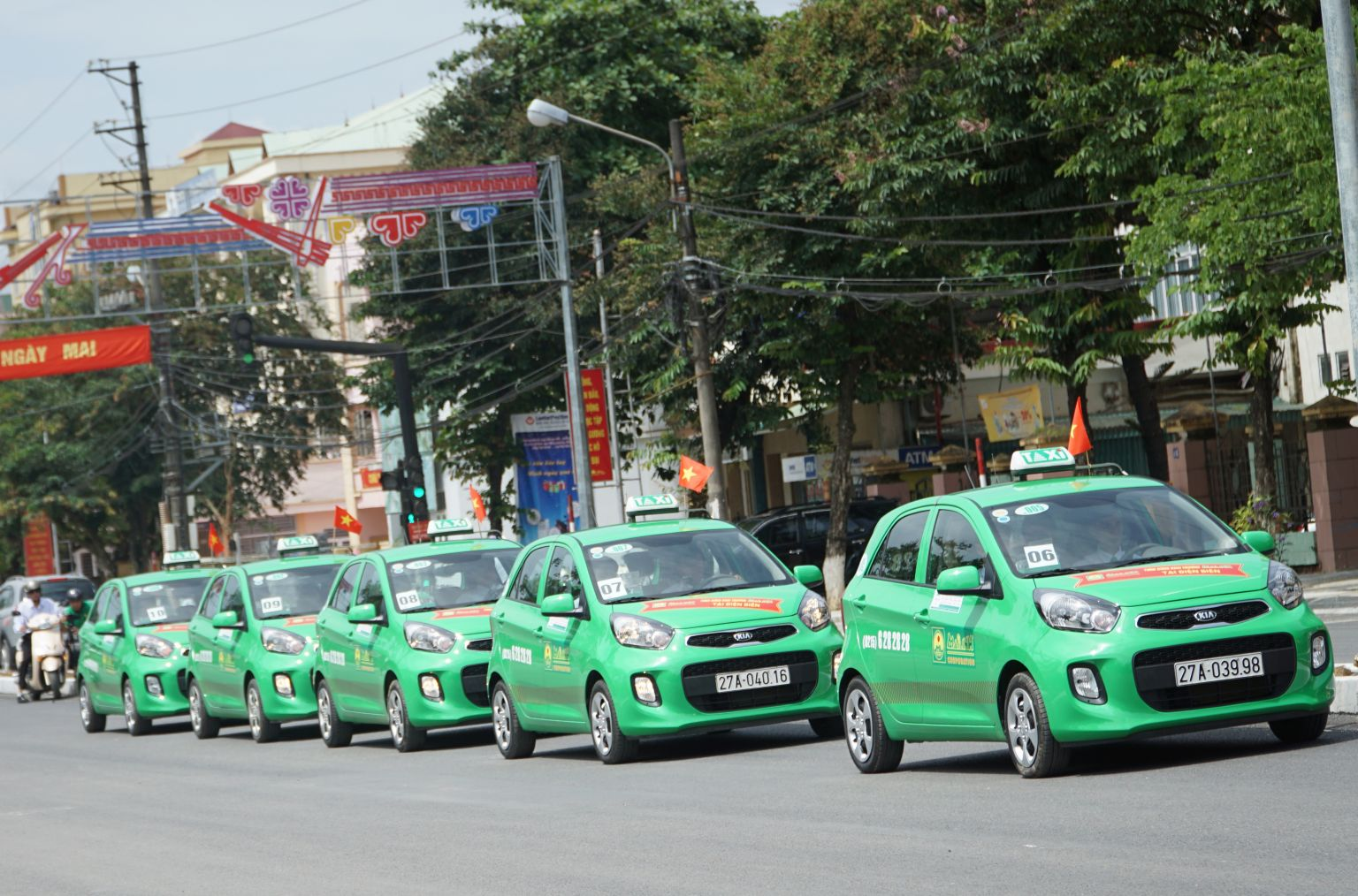 Taxi là phương tiện phổ biến để di chuyển tại Sa Pa
