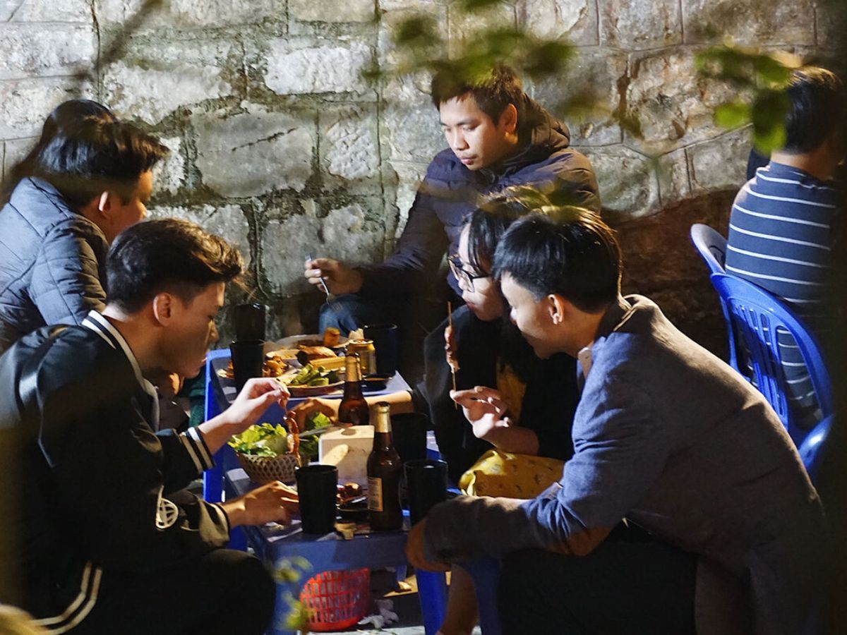 Ẩm thực đêm Sa Pa mang đậm hơi thở núi rừng Tây Bắc.