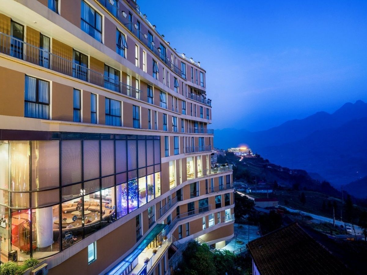 Amazing Hotel Sapa là khách sạn 4 sao cao cấp nằm tại vị trí trung tâm thị trấn.