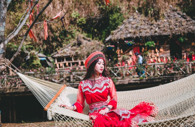 Điểm đến biểu tượng như bản Cát Cát đang được nhiều du khách lựa chọn. 
