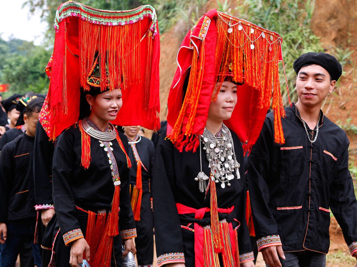Người Dao Đỏ Sa Pa là cộng đồng dân tộc tiêu biểu của Tây Bắc.