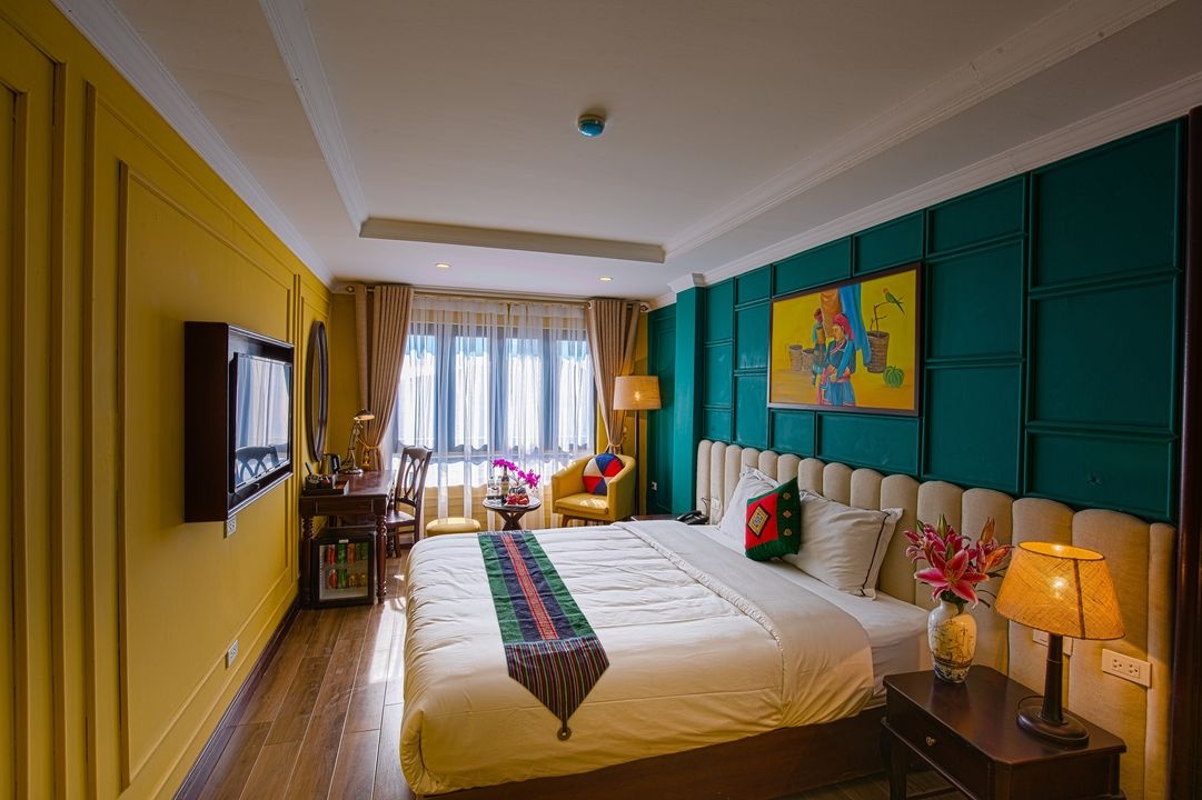 Sapa Clover Hotel là khách sạn 3 sao với quy mô vừa, gồm khoảng 15 phòng nghỉ.