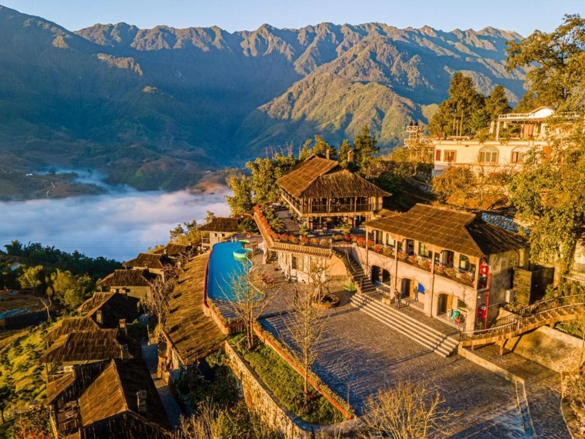 Buổi chiều, bạn có thể quay trở lại resort là lựa chọn hợp lý để phục hồi thể lực.