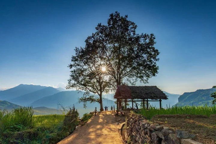 Khung cảnh nên thơ tại công viên Choản Thèn.