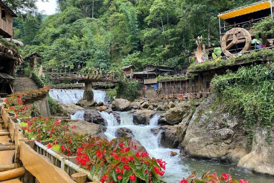 Khung cảnh nên thơ tại bản Cát Cát Sa Pa. 
